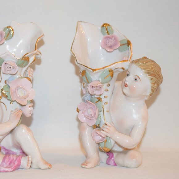 Vintage Pair Porcelain Cherub Cornucopia Figurines - Picture 2 of 10